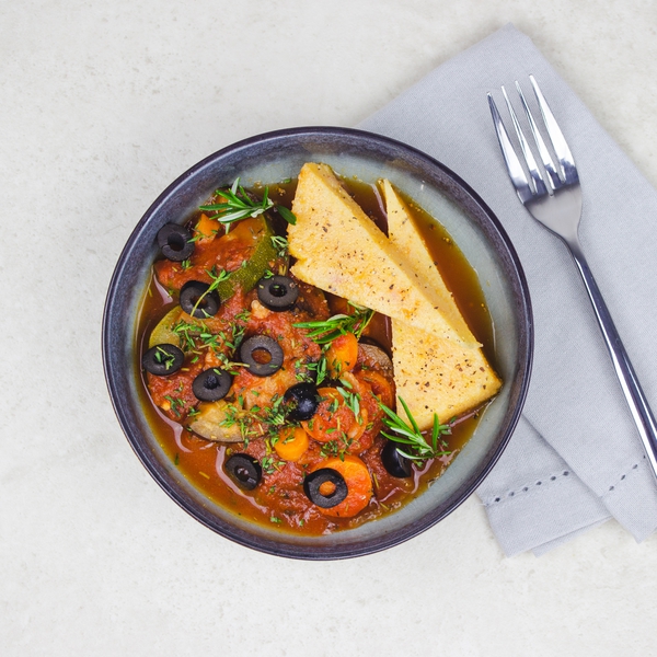 Polenta provençale et ratatouille aux légumes du sud